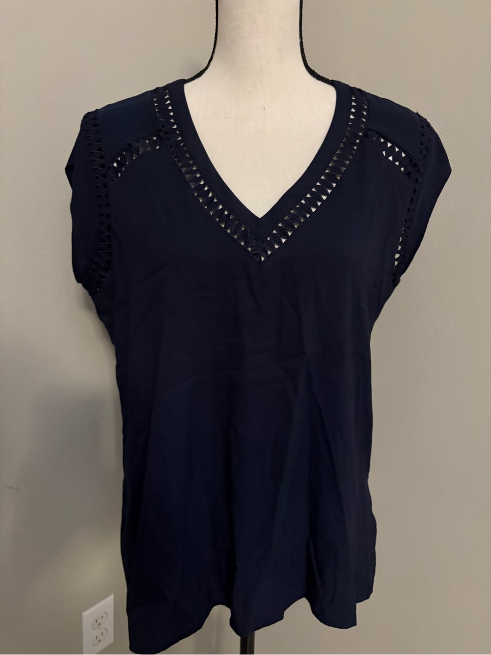 Outback Red Navy V-Neck CutoutTrim Tank